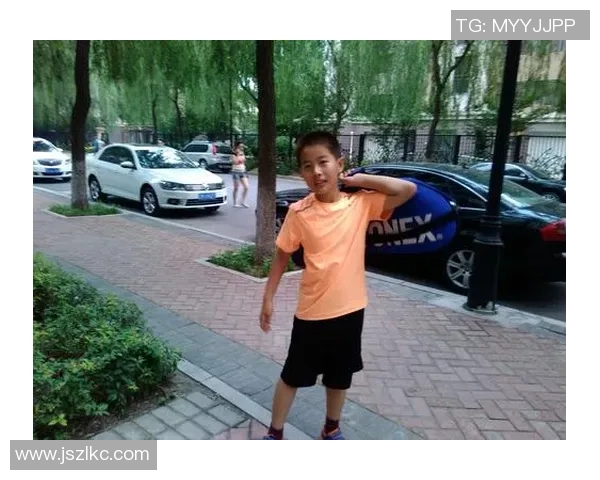 周磊专访：从青涩少年到羽毛球明星的成长之路回顾